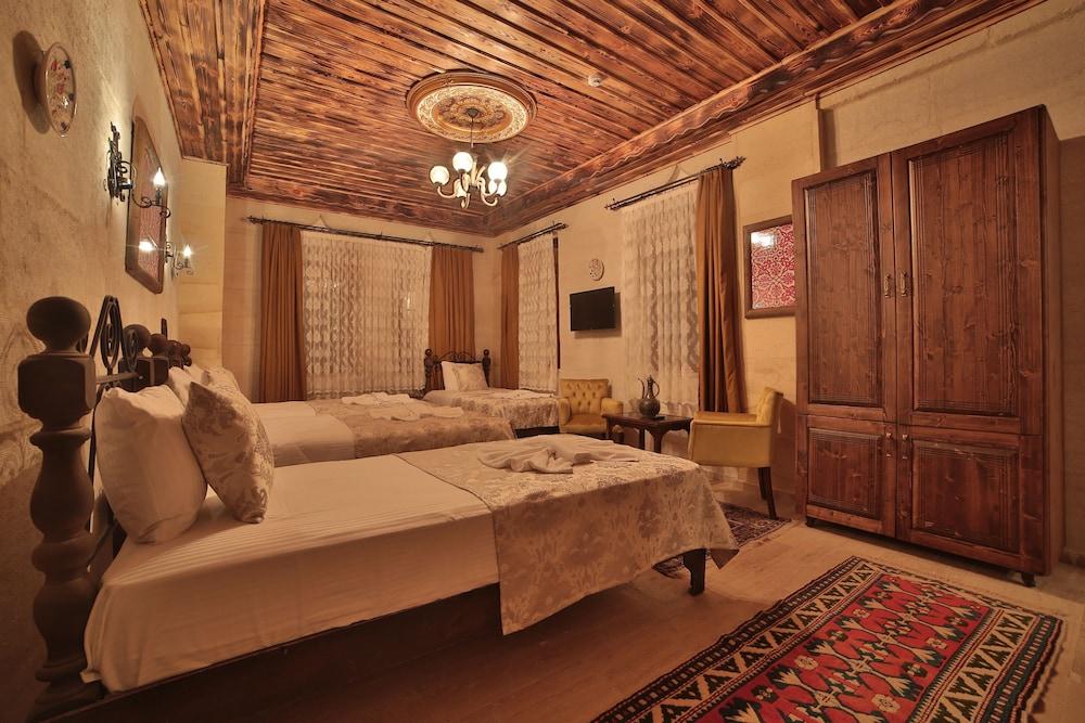 Caravanserai Inn Hotel