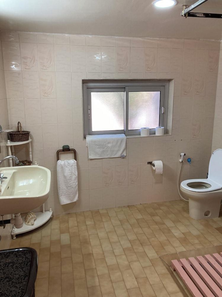 Cabanon pied dans l eau