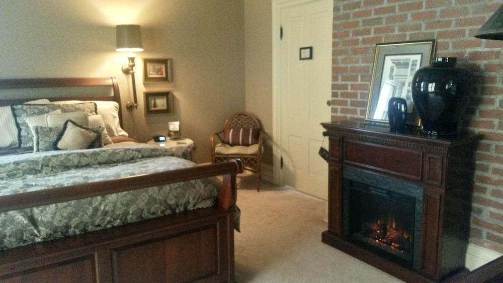 Apple Tree Lane Bed & Breakfast