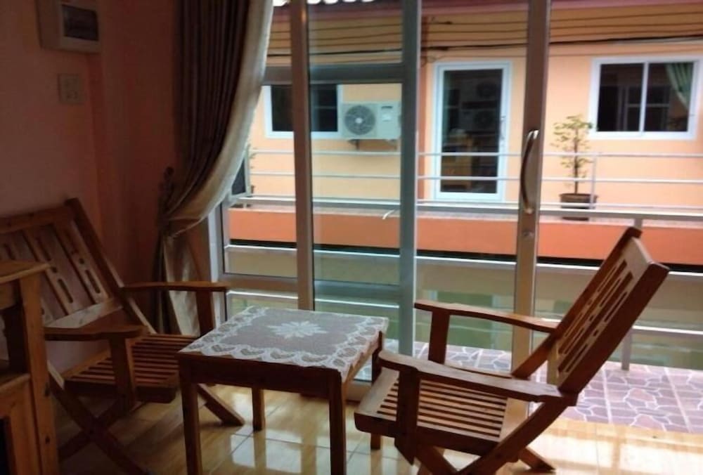 Palm Payom Village Resort