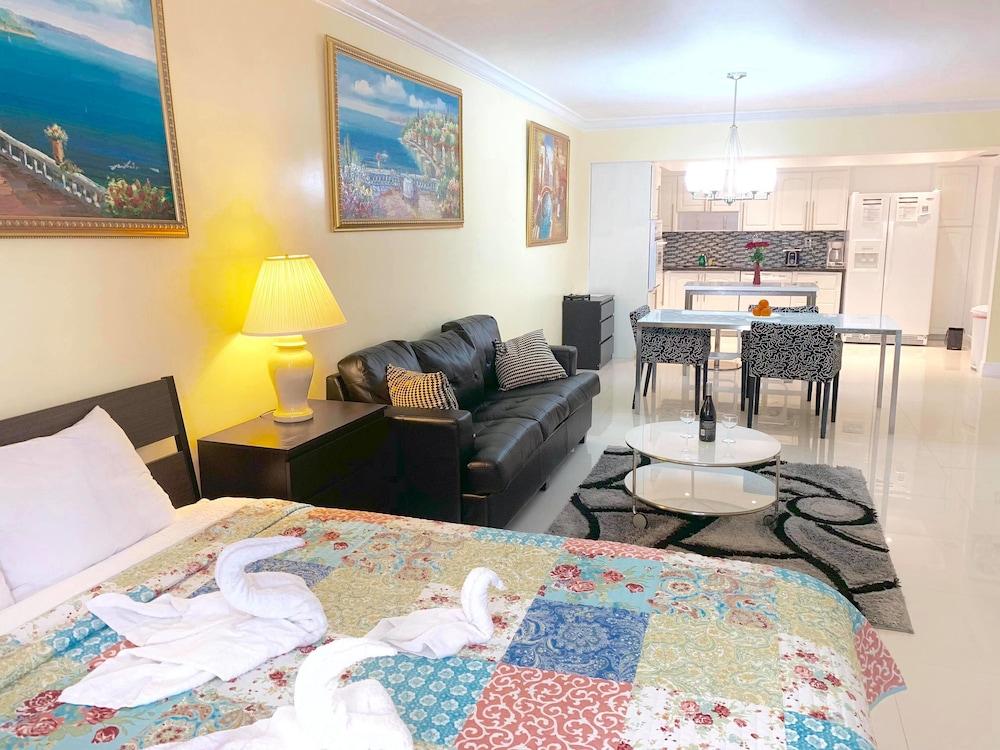 Sunny Miami Vacation