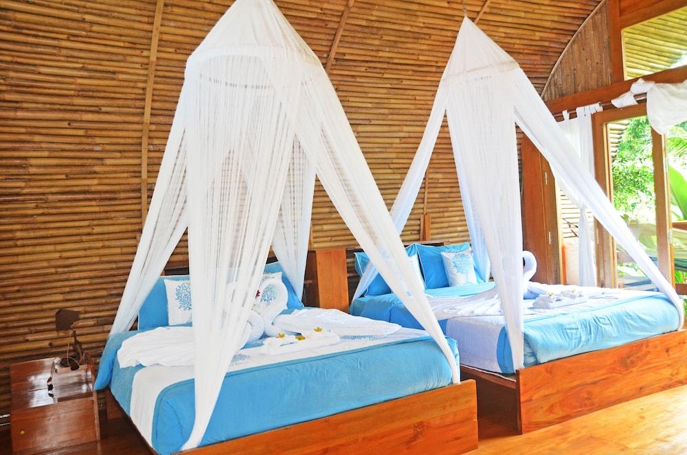 Lagoona Beach Bungalows