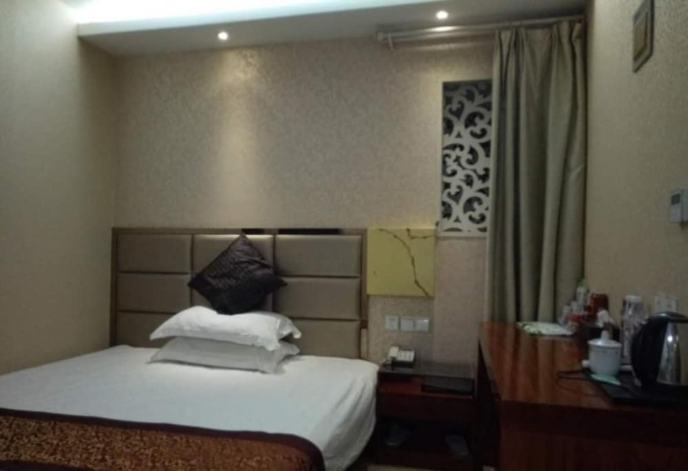 Xiangqing Business Hotel