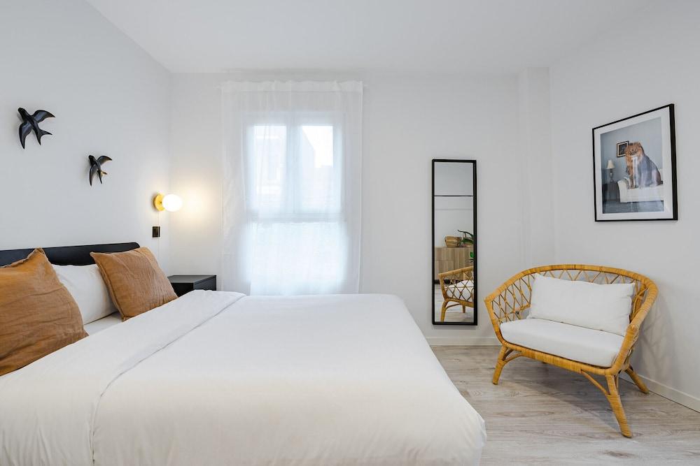 Mad Apartments by Olala Homes