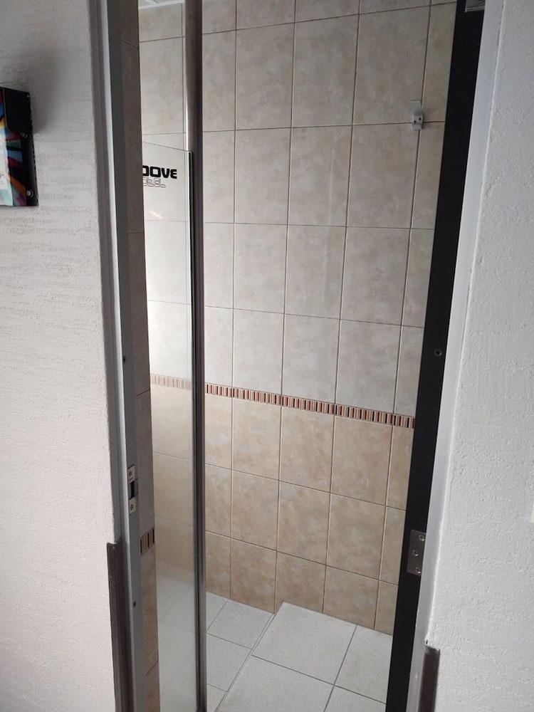 Loove Hotel - Adults Only