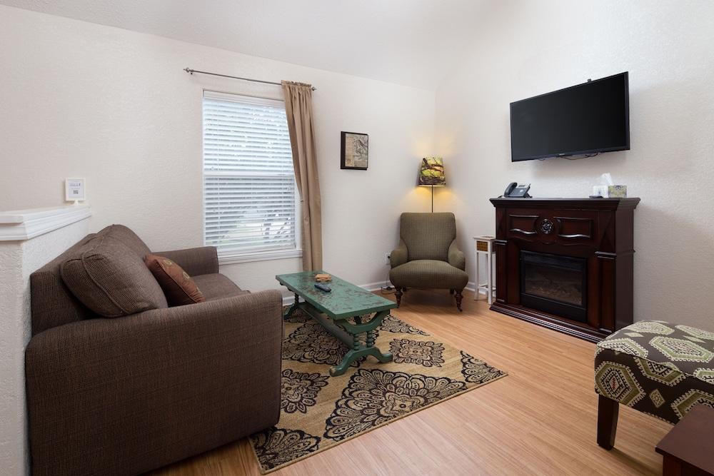 Cypress Creek Cottages