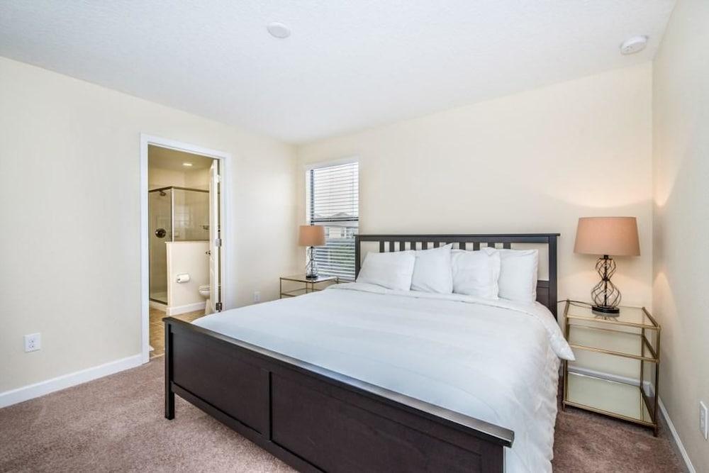 Amazing Champions Gate 8 Bedroom 5 Bath