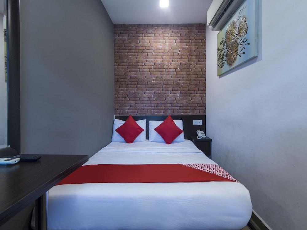 OYO 876 Hotel Sanctuary