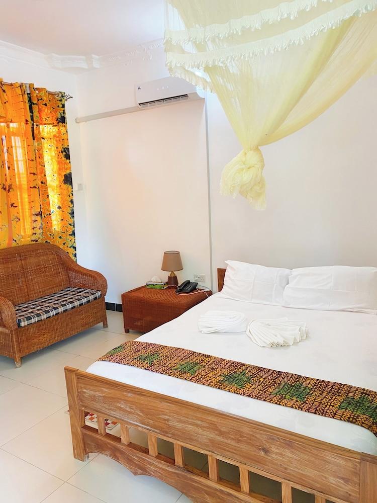 Remarkable 10-bed Cottages in Bagamoyo