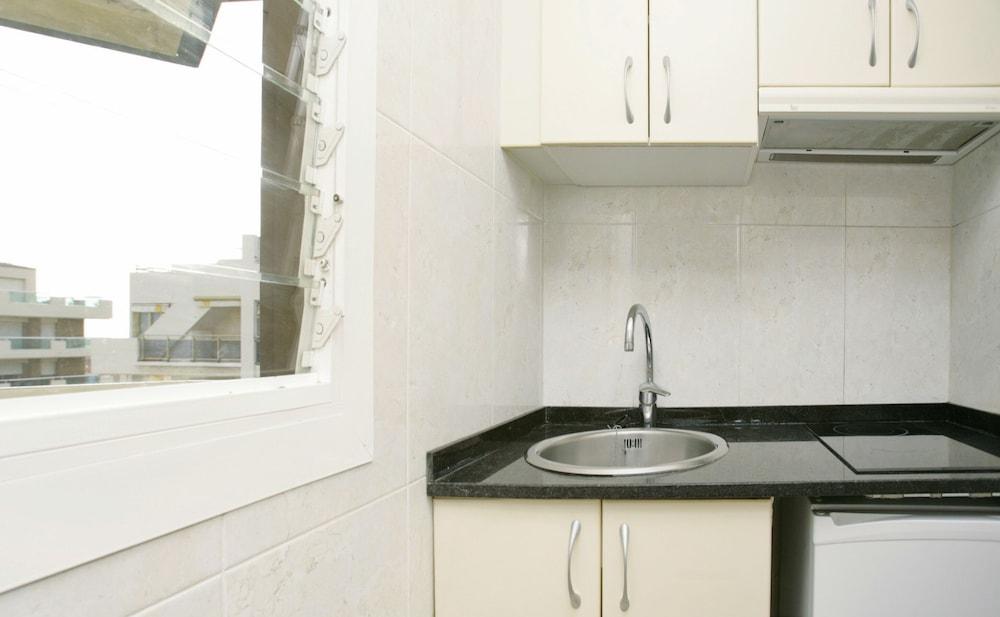 Apartamentos Alboran 24