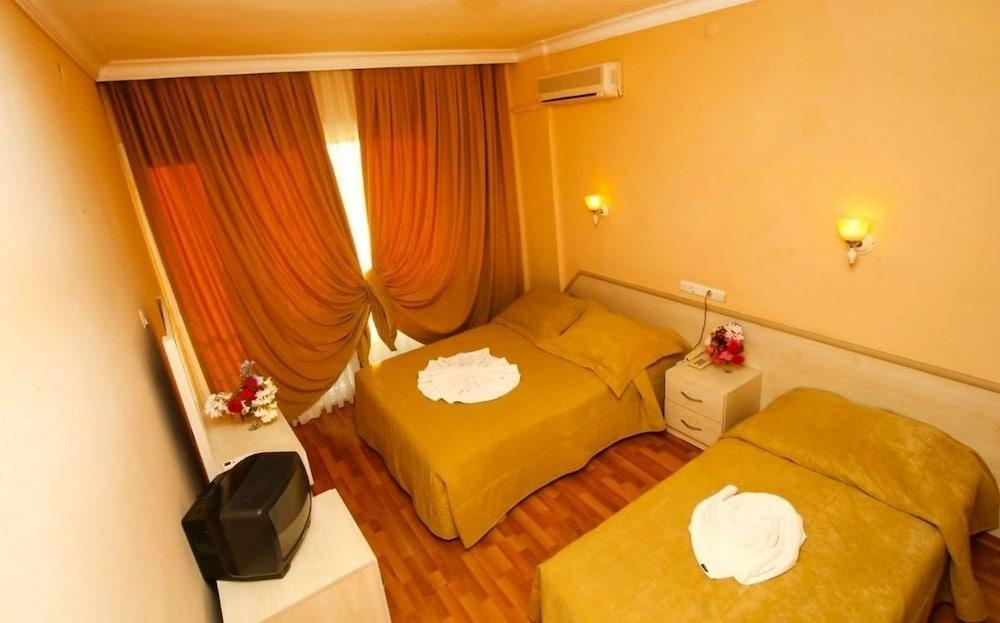 Blue Egeria Park Hotel