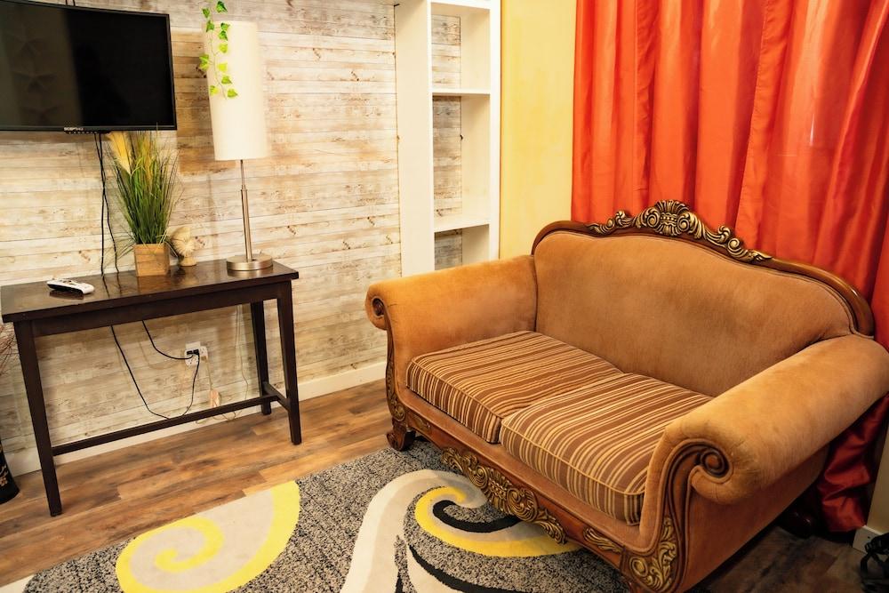 Cocoplum Rest N Hideaway 1