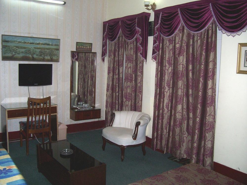 Blue Chip Guest House Kolkata