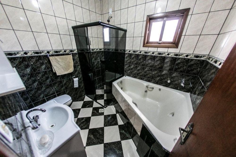 Casa Terceira avenida - 10 pessoas