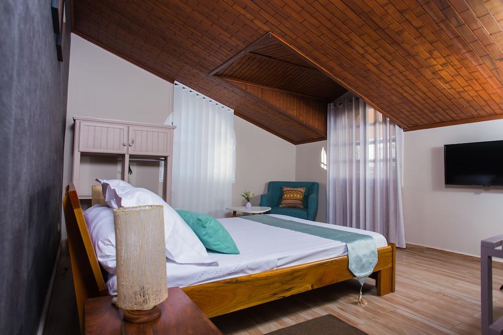 H&H  Chambre De Charme