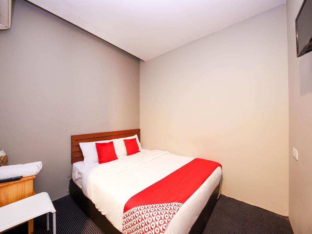 Hotel O Hills Residence