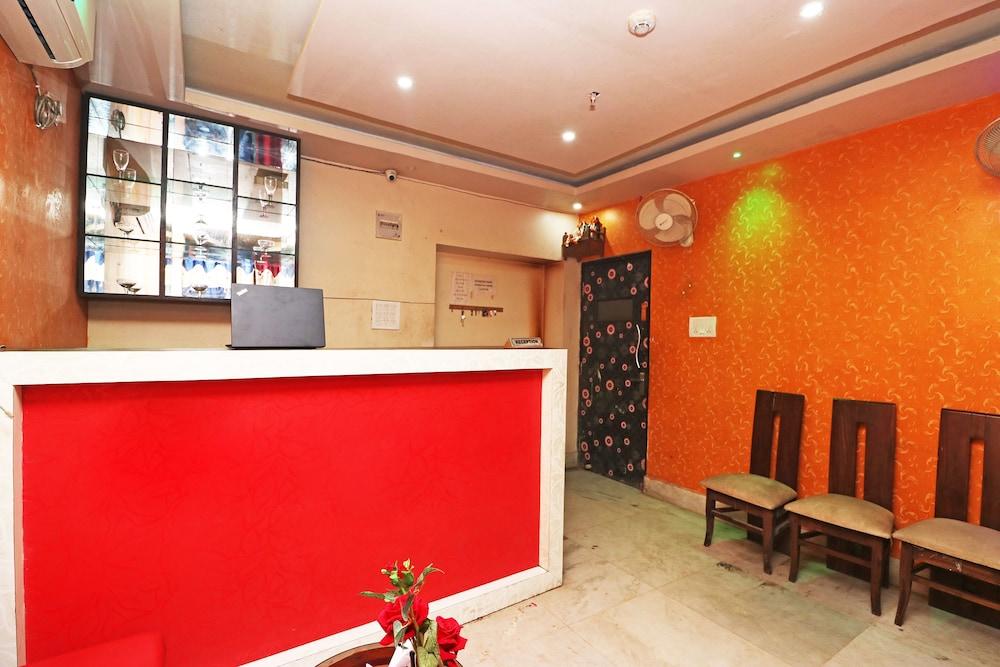 OYO 16627 Xpress Inn