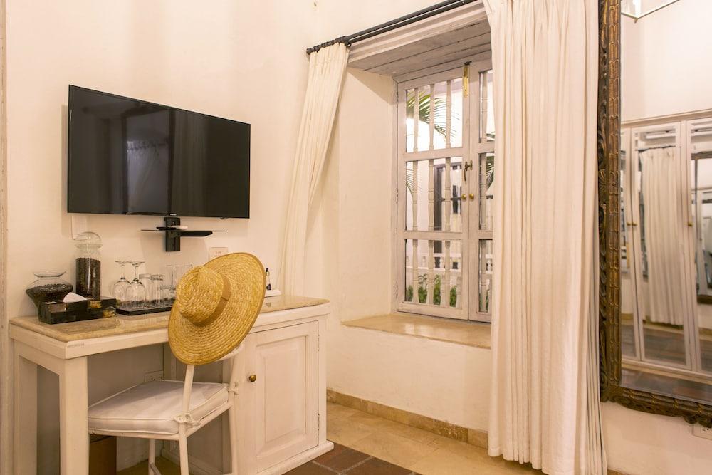 Leones de Alba Hotel Boutique