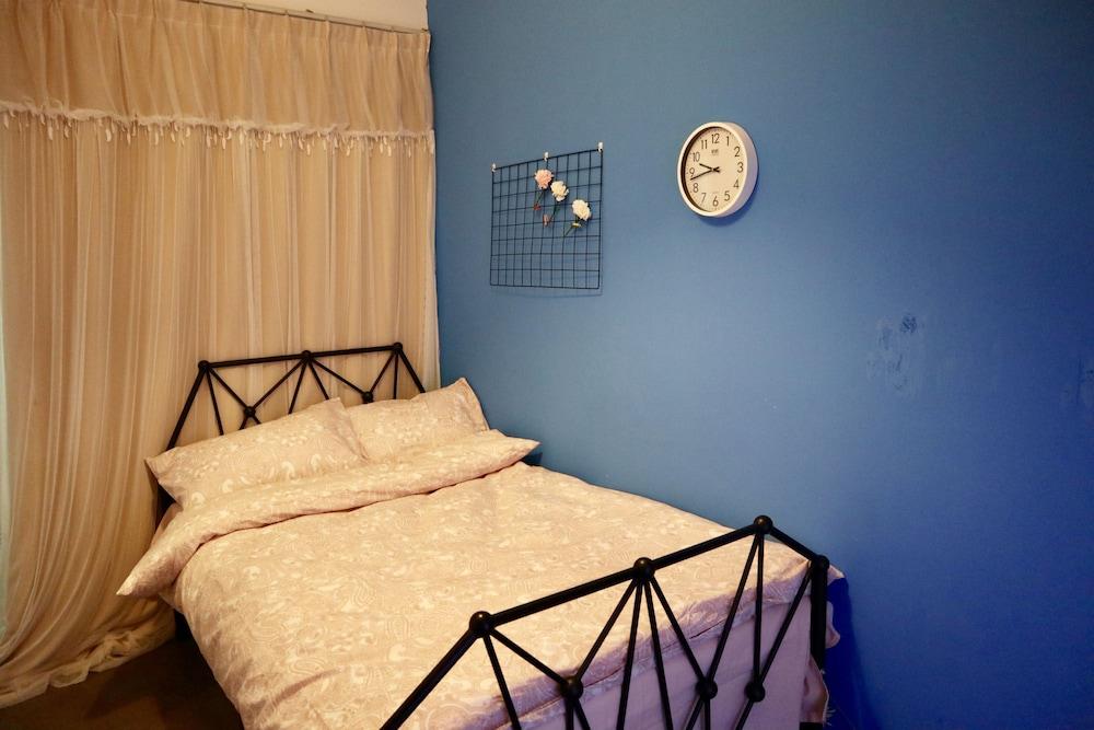 Qing Apartment Fun Things