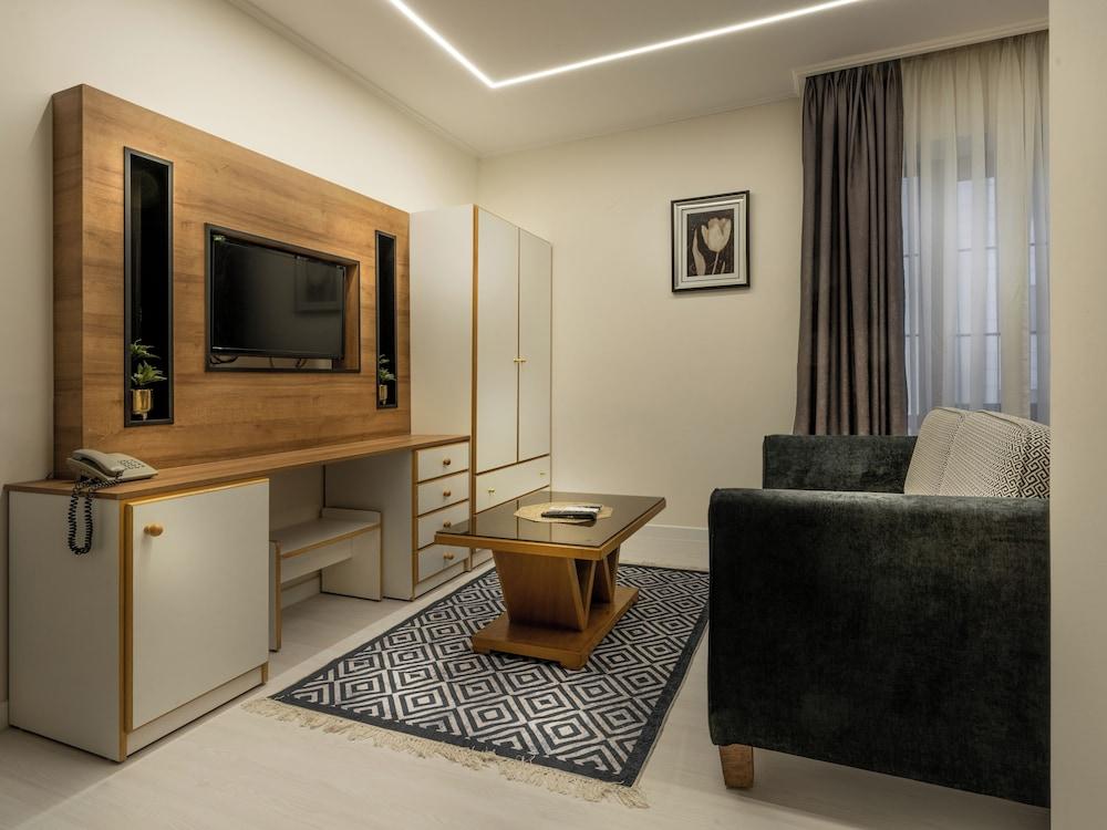 Prestige Hotel Suites