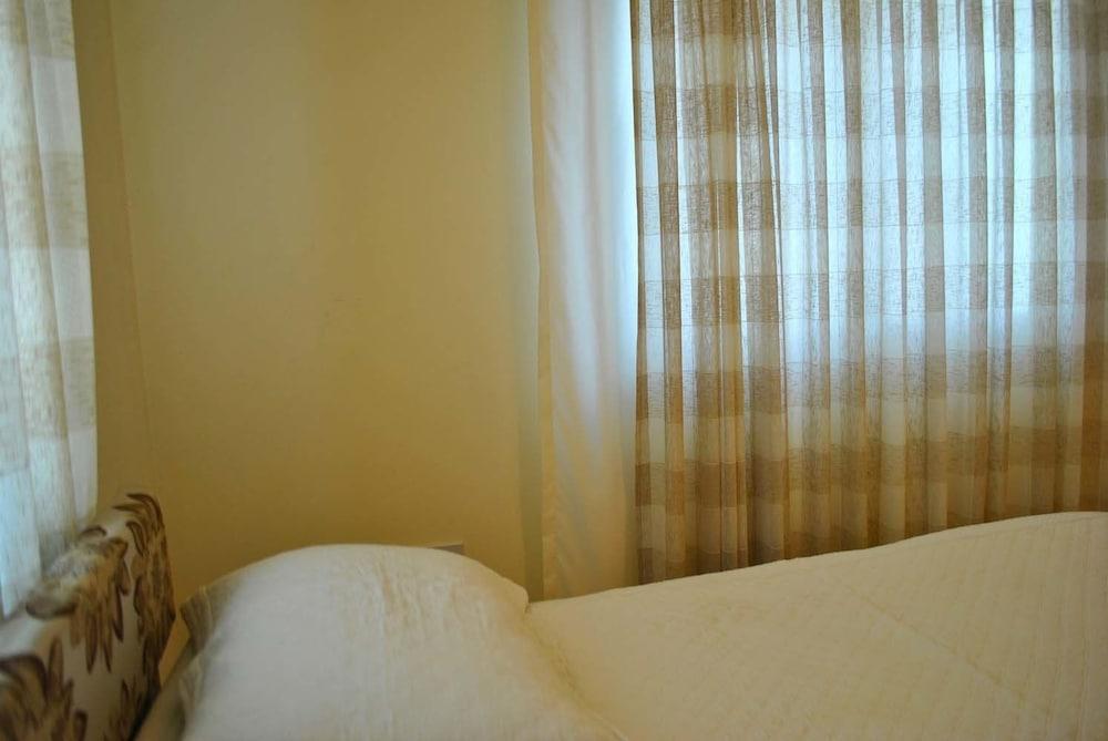 Villa Leroy by Amy Villas