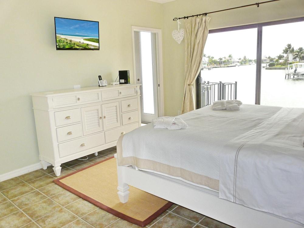 Waterfront Home on key lot With Pool, spa and Views