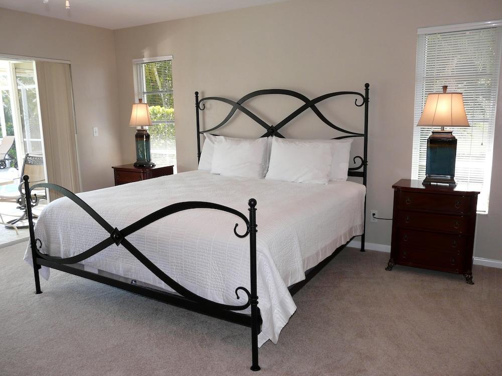 438 North Barfield Drive