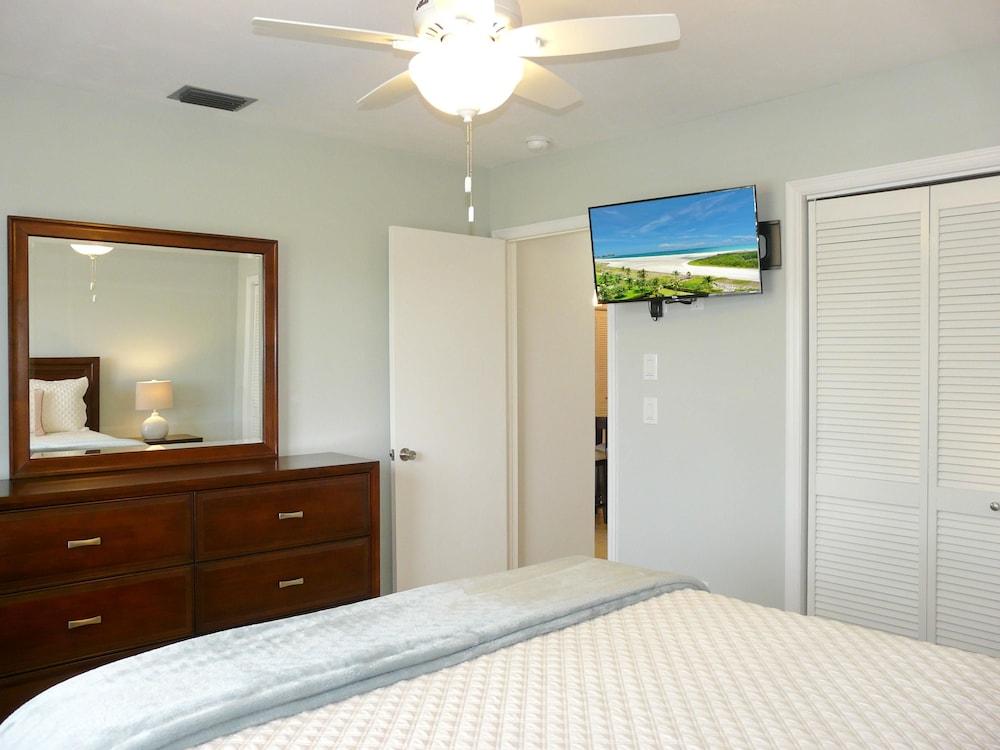 Idyllic Waterfront Home With Pool and Western Exposure