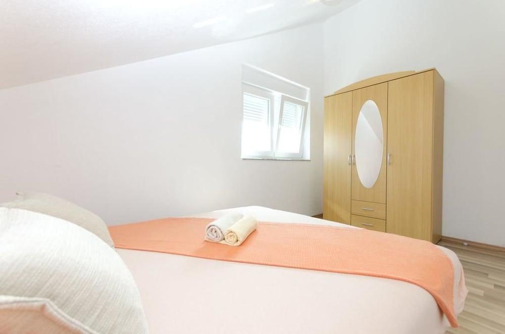 Apartmani Marinović - Vodice