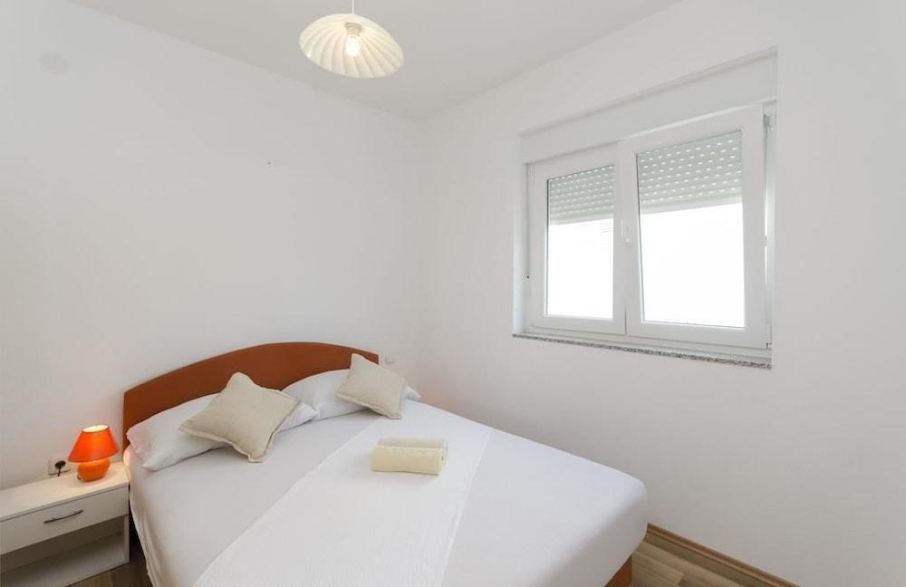 Apartmani Marinović - Vodice
