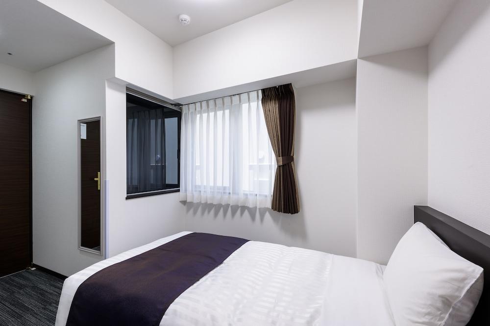 Shimbashi Urban Hotel