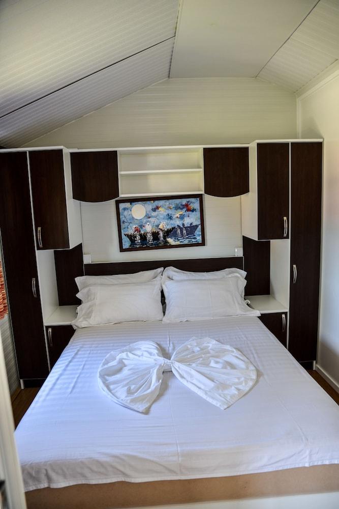 Mobile Homes Giovanni's beach Copacabana