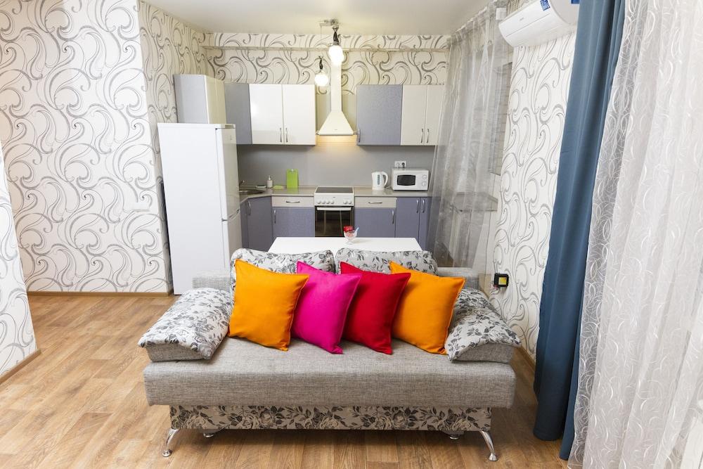 Apartments on Prospect Lenina 112