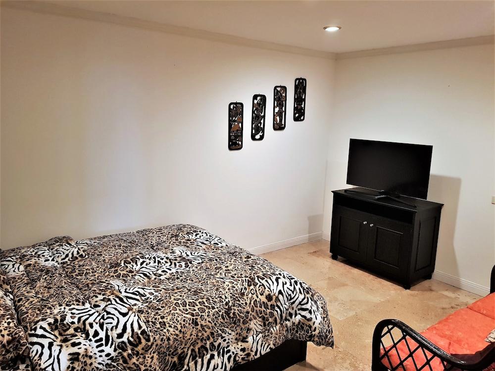 Sea View 2 bed Condo Pattaya