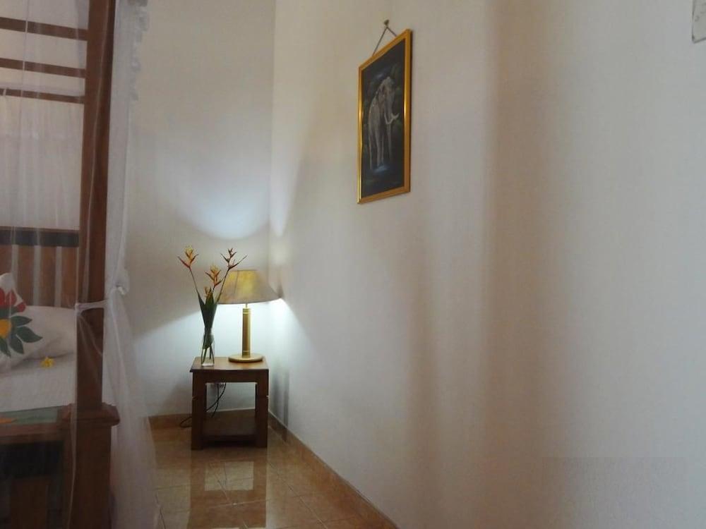 Thambara Villa Unawatuna