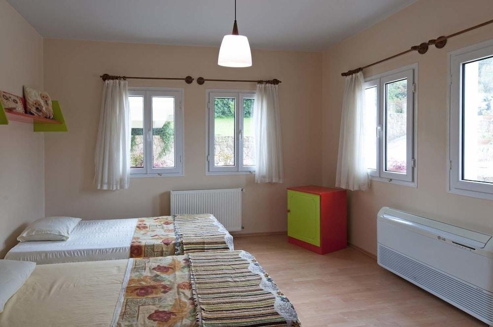 Villa Hillcrest by Amy Villas