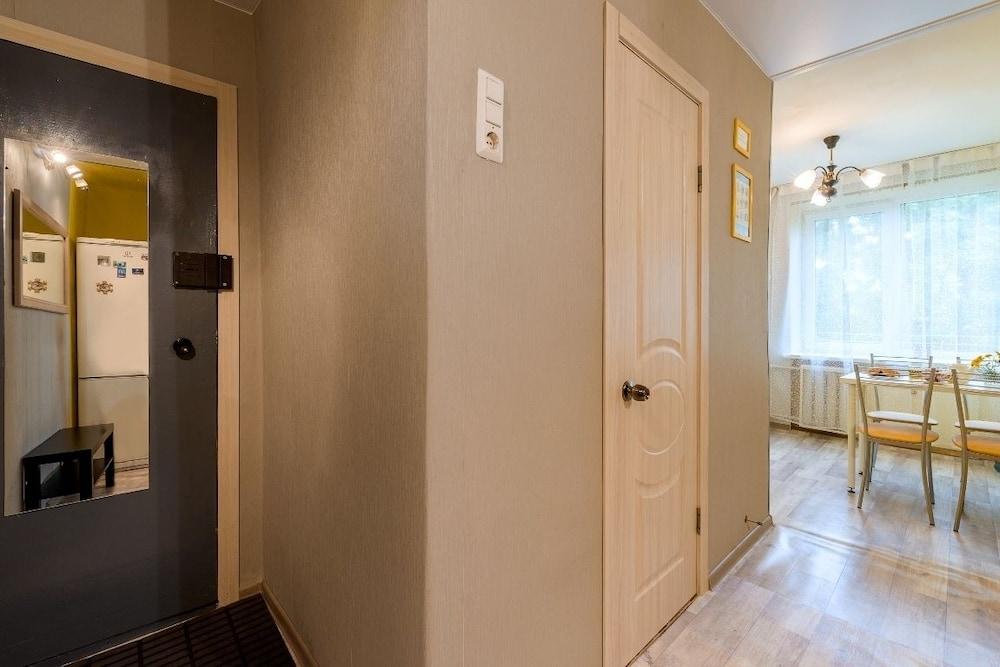 French Breakfast Apartment