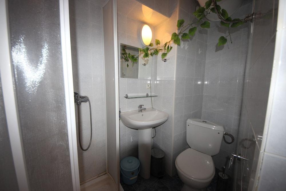 Menada Apartments in Rainbow 1 Complex