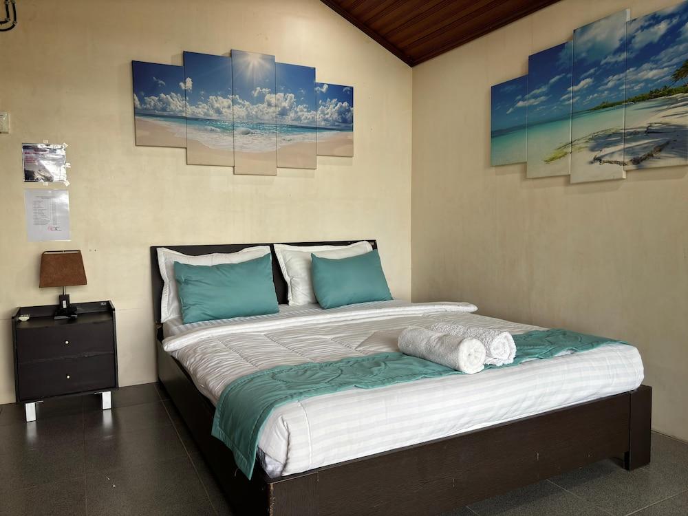 The Hawk's Nest Resort