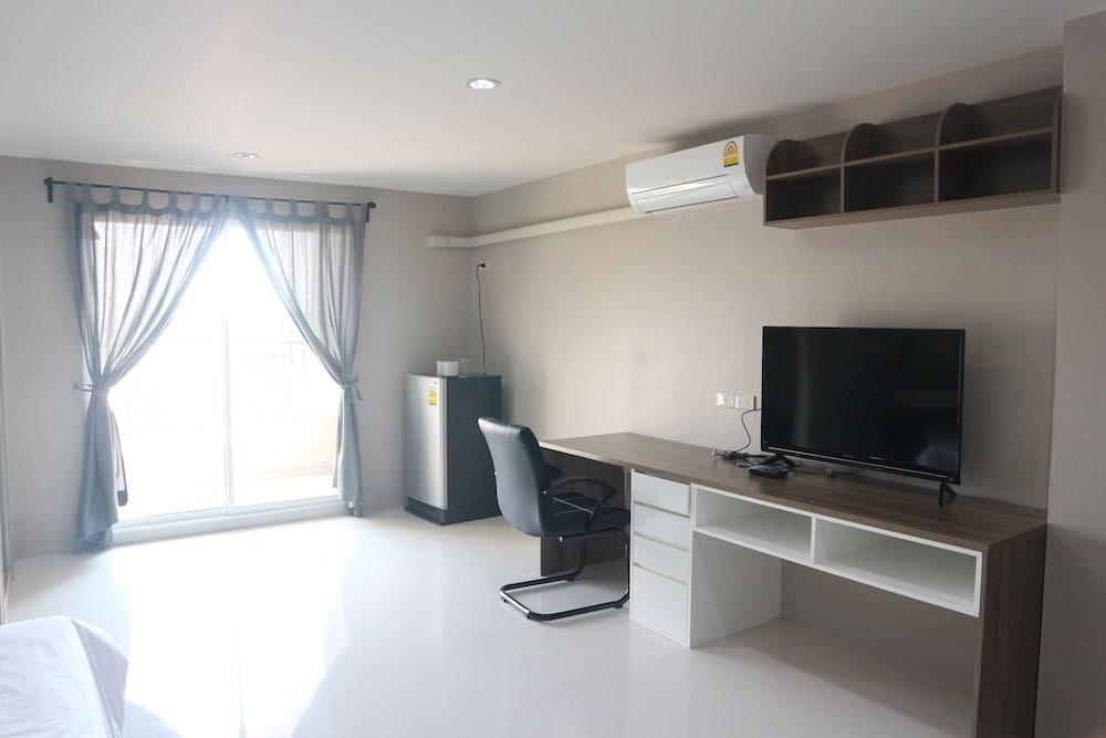 PJ PLACE  Service Apartment