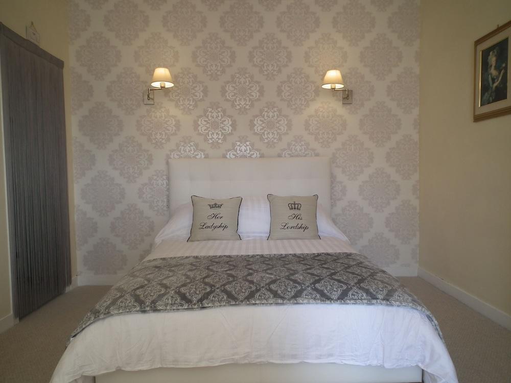 No 6 Bed & Breakfast