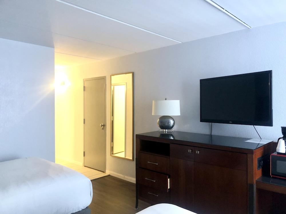 The Grand Hotel Spindletop