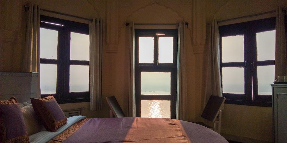 Dwivedi Hotels Hotel Elena