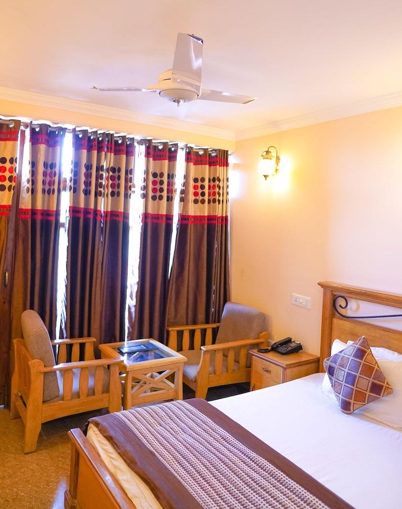 Hotel Asian Plaza Mcleodganj