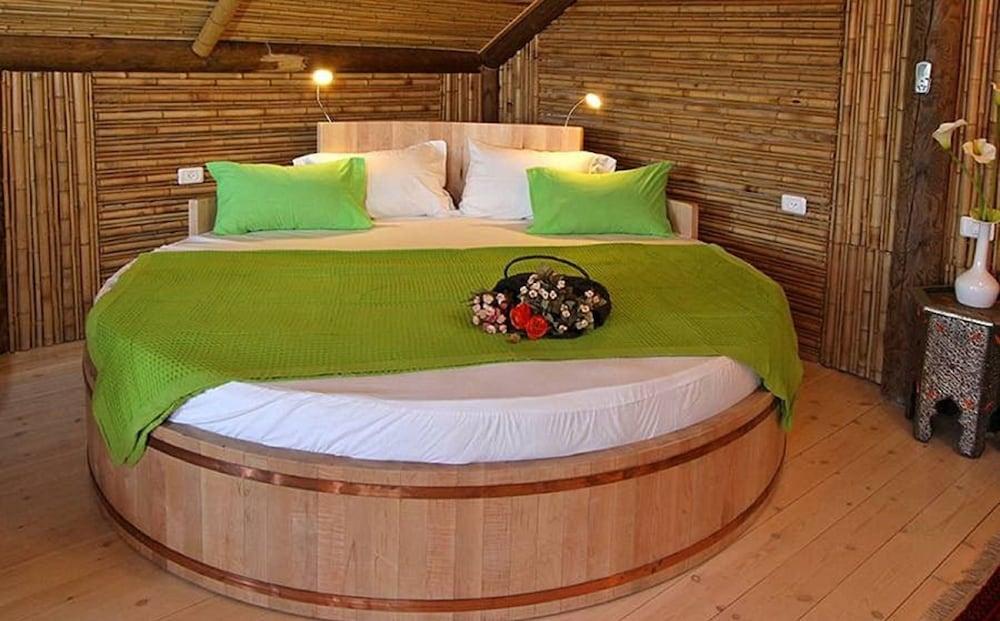 Biktapuz & Klemantina - Adults Only