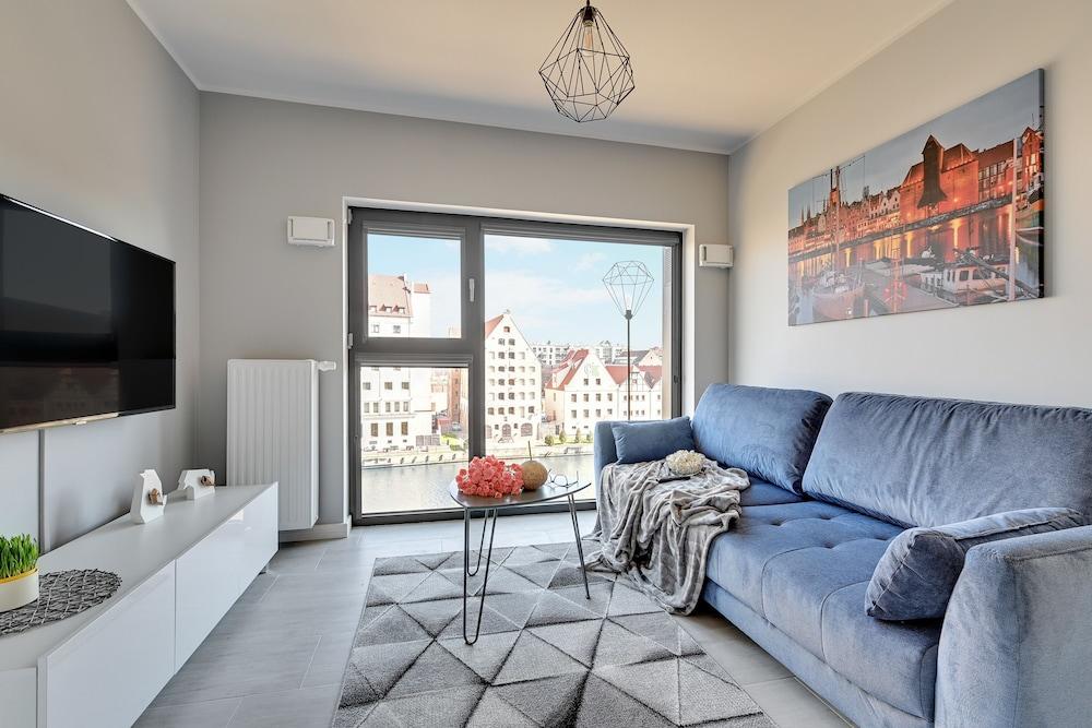 Boutique Residence - Old Town Riverside