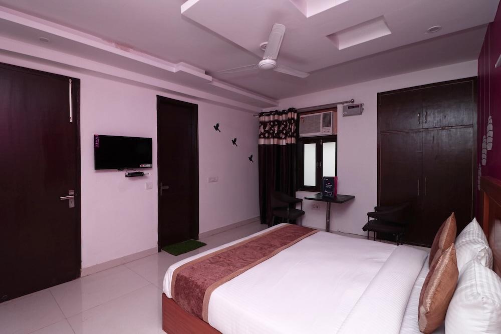 OYO 16168 Maira Grand