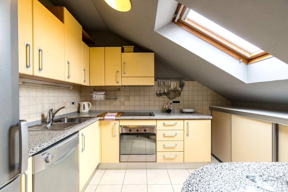 L U X E Bacvice Collection