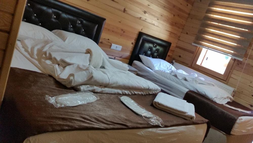 Uzungol Bungalow House