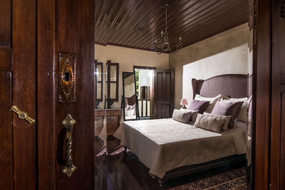 Lemuria Manor, Wine Dark Sea Villas